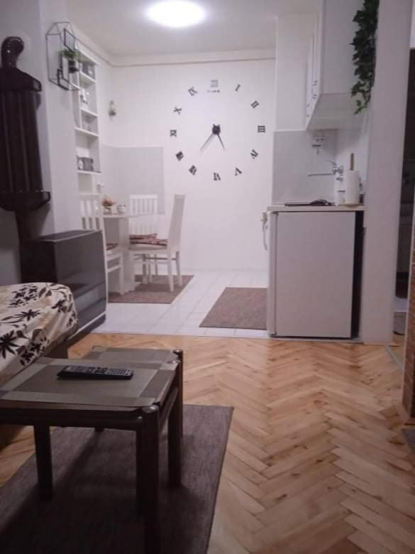 Apartman Breza Ruma Zewnętrze zdjęcie